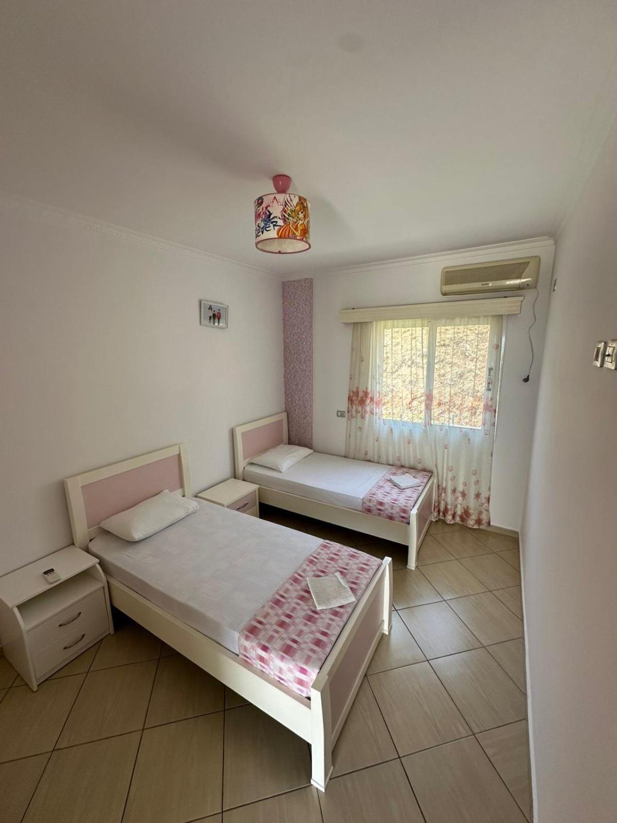 Apartments Berti Saranda Extérieur photo