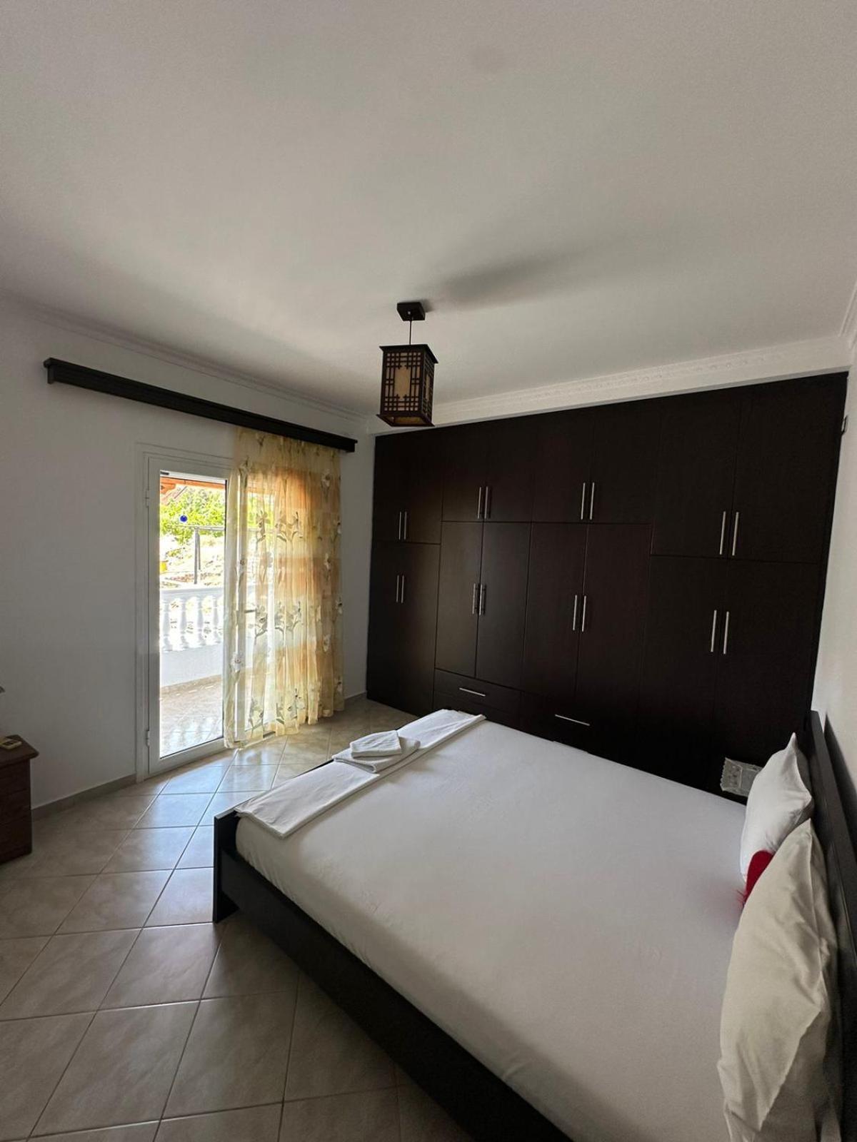 Apartments Berti Saranda Extérieur photo
